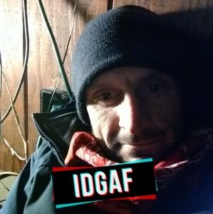 Meet your Posher, Dustin